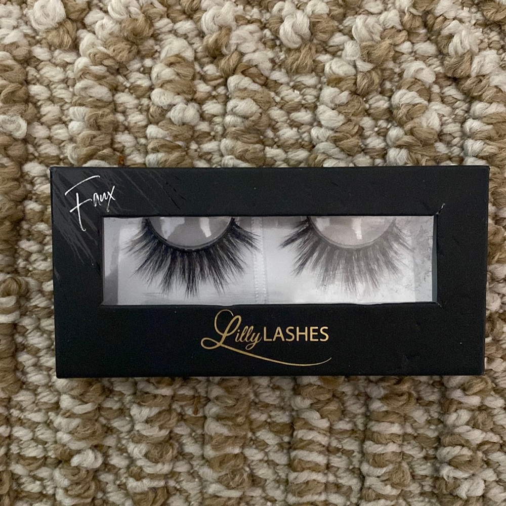 NEW LILLY LASHES 3D FAUX MINK NEW UNOPENED BOX W PHOTO FLASH TECHNOLOGY